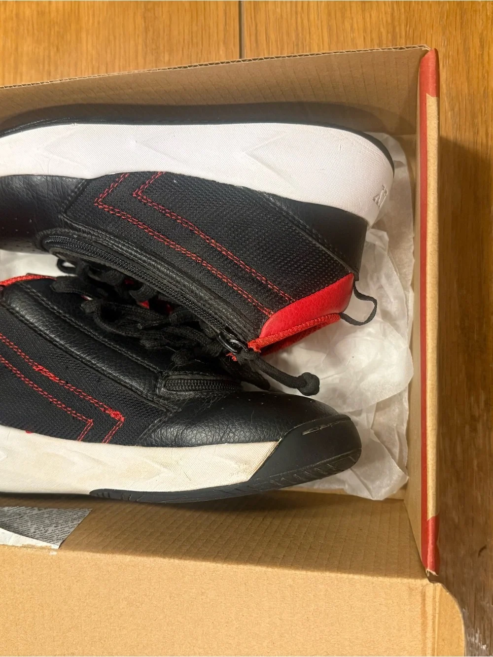 Billy’s footwear Kids Black and Red Athletic Sneakers - zipper closure - size 13
